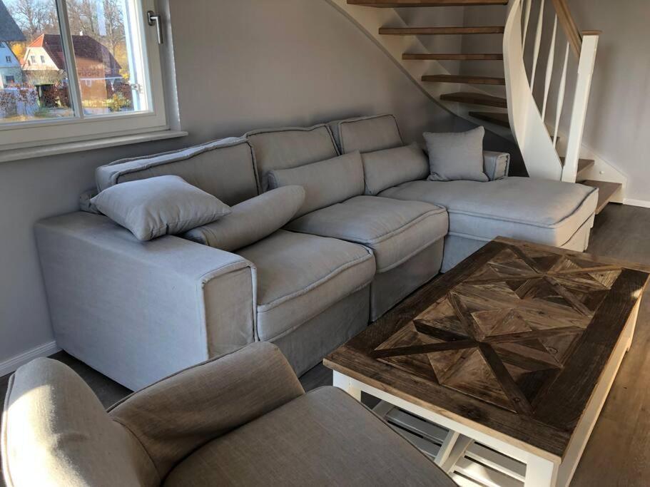 Reetdachhaus Seasons Mit Kamin & Sauna Gross Schwansee Exterior foto