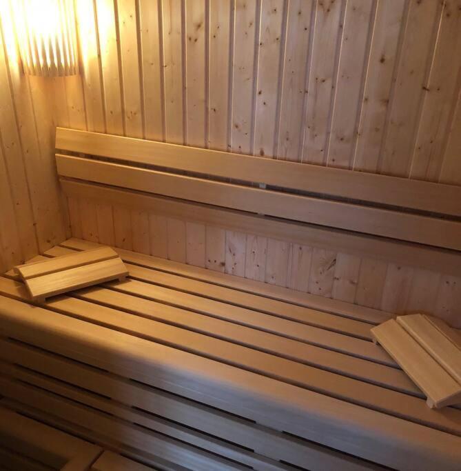 Reetdachhaus Seasons Mit Kamin & Sauna Gross Schwansee Exterior foto
